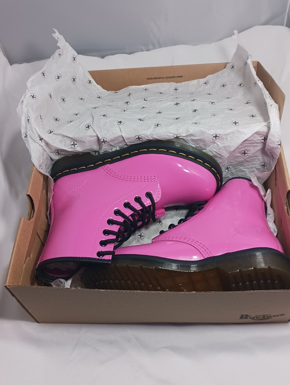 NIB Dr. Martens Thrift Pink Patent Lamper Boots W6